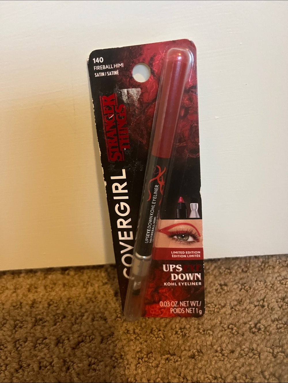 Stranger things red eyeliner